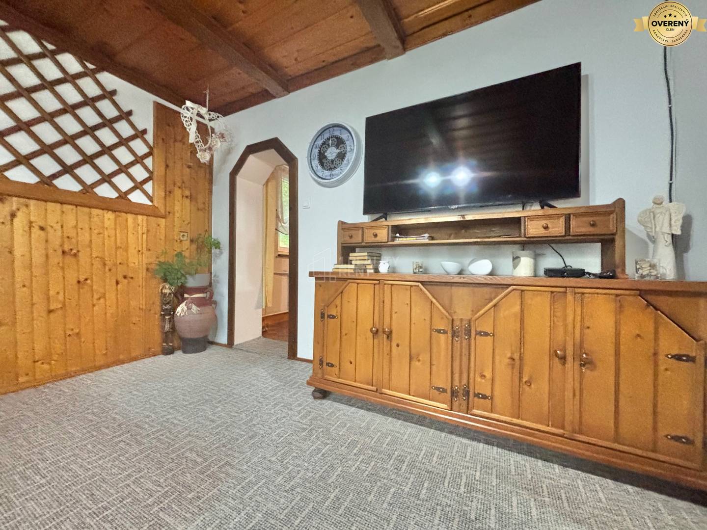 Rodinný dom pod lesom v Makove