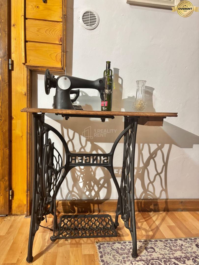 Rodinný dom pod lesom v Makove