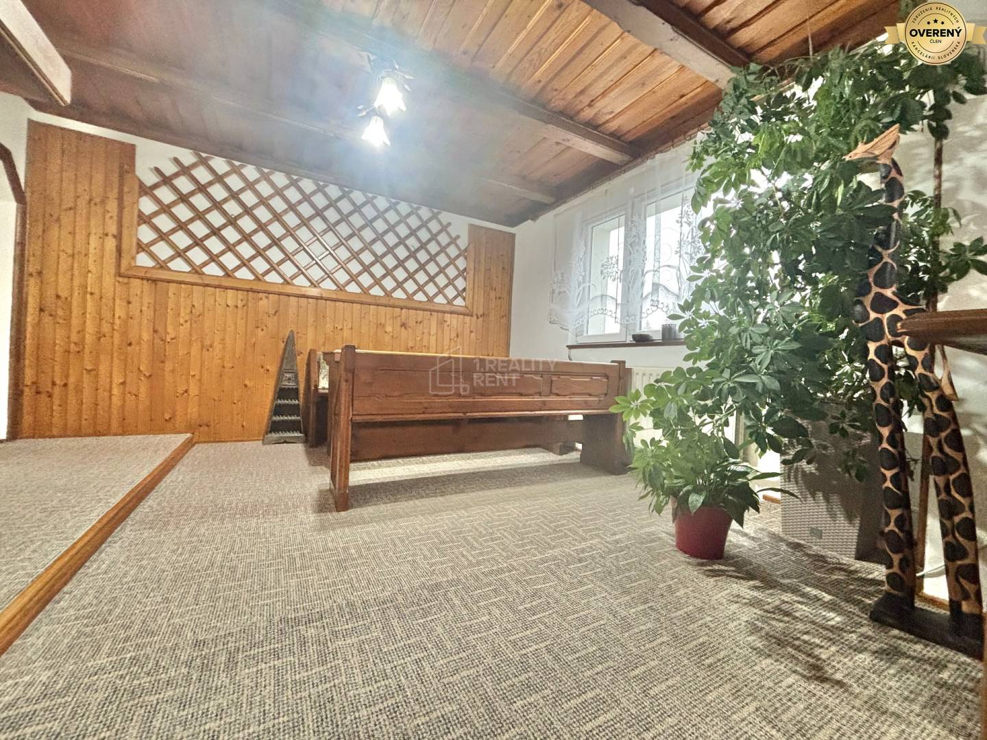 Rodinný dom pod lesom v Makove