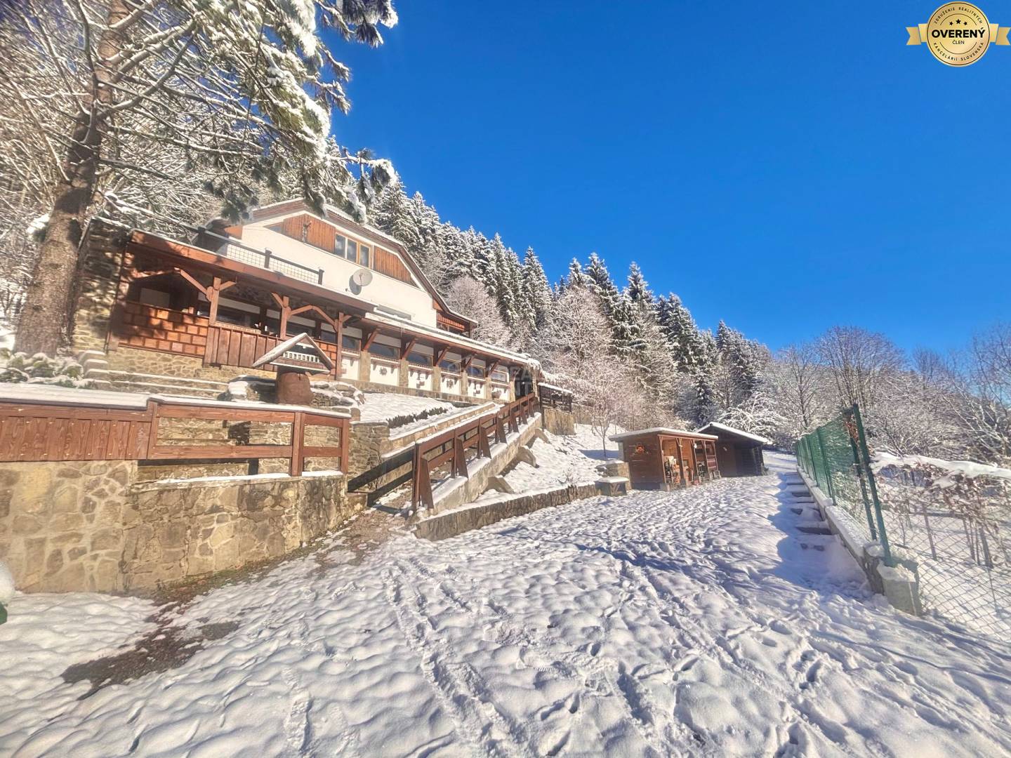 zimná krása- rodinný dom Makov