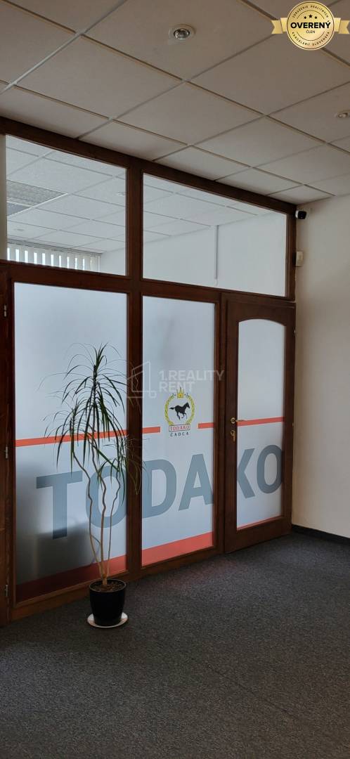 kancelárie 16 m2 alebo 8 m2