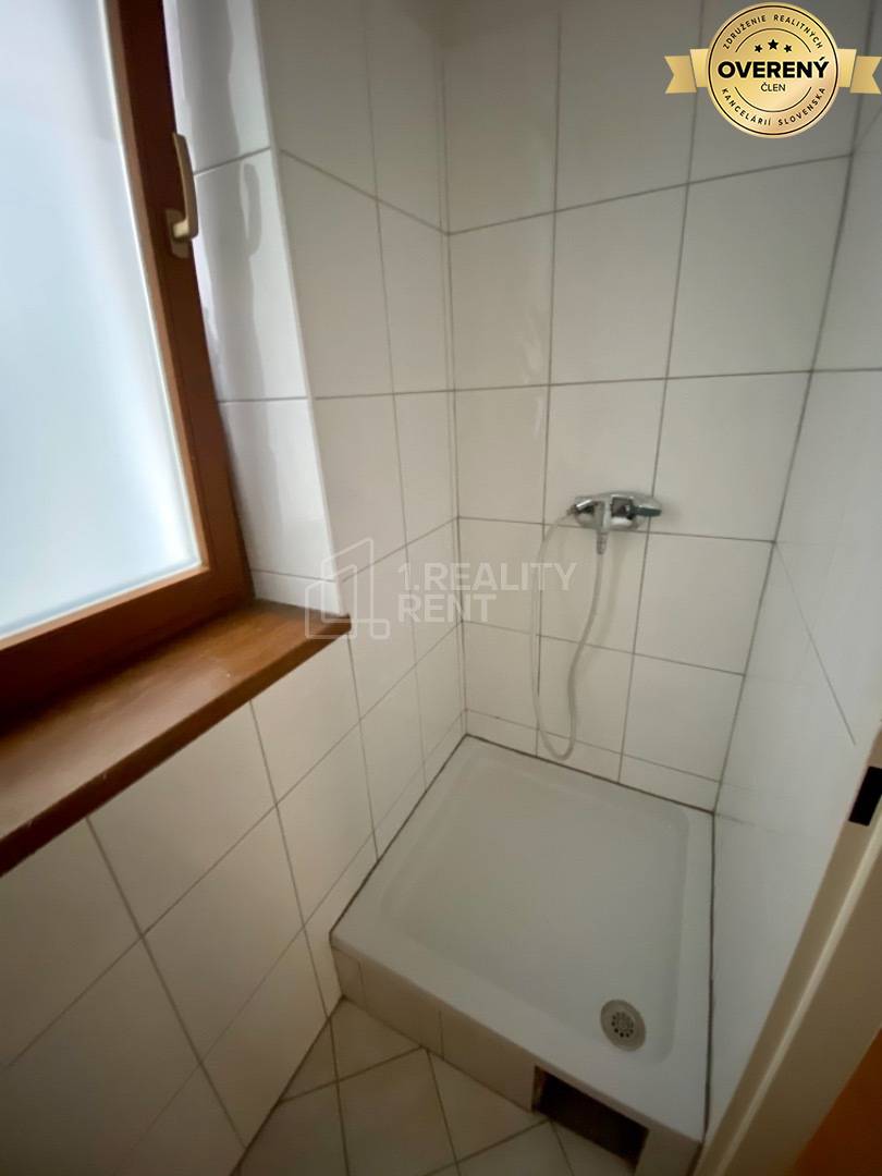 Obchodno kancelársky priestor 40 m² pešia zóna.