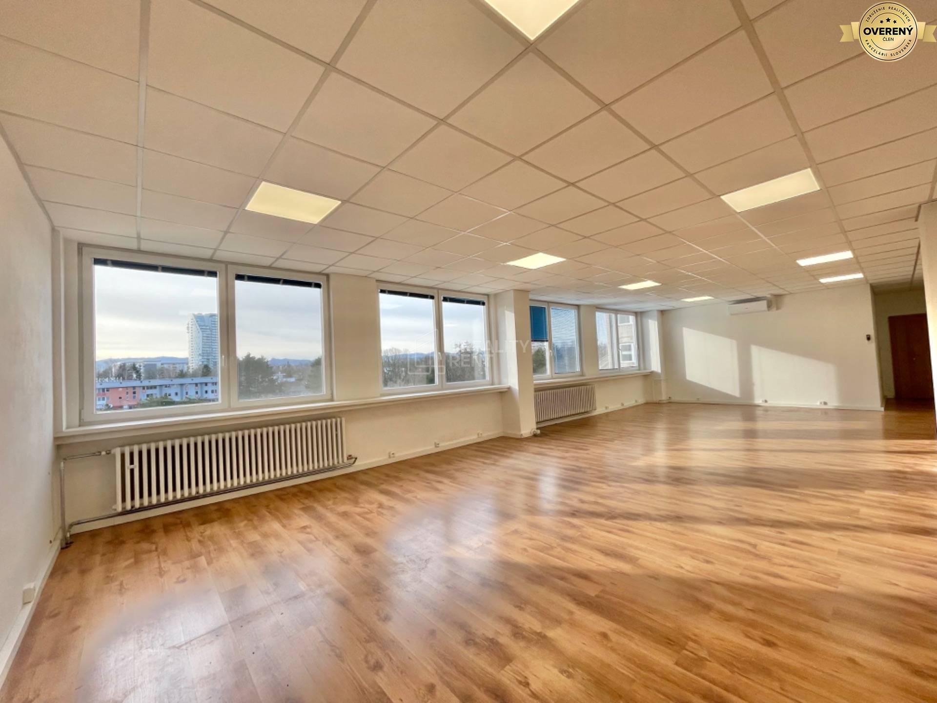 Kancelársky priestor 144 m² Vysokoškolákov