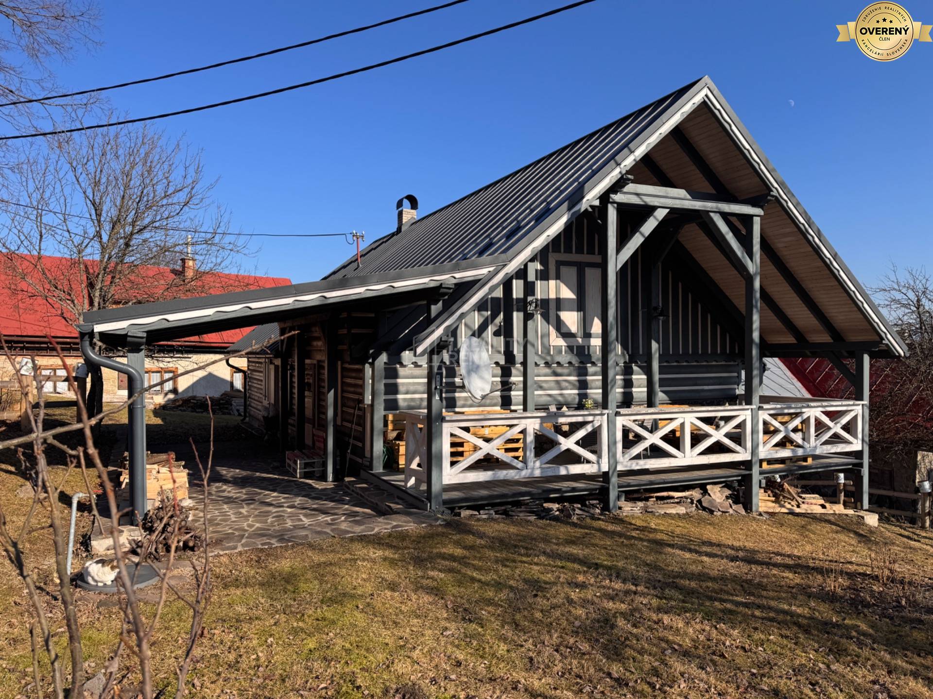 chalúpka v krásnom prostredí