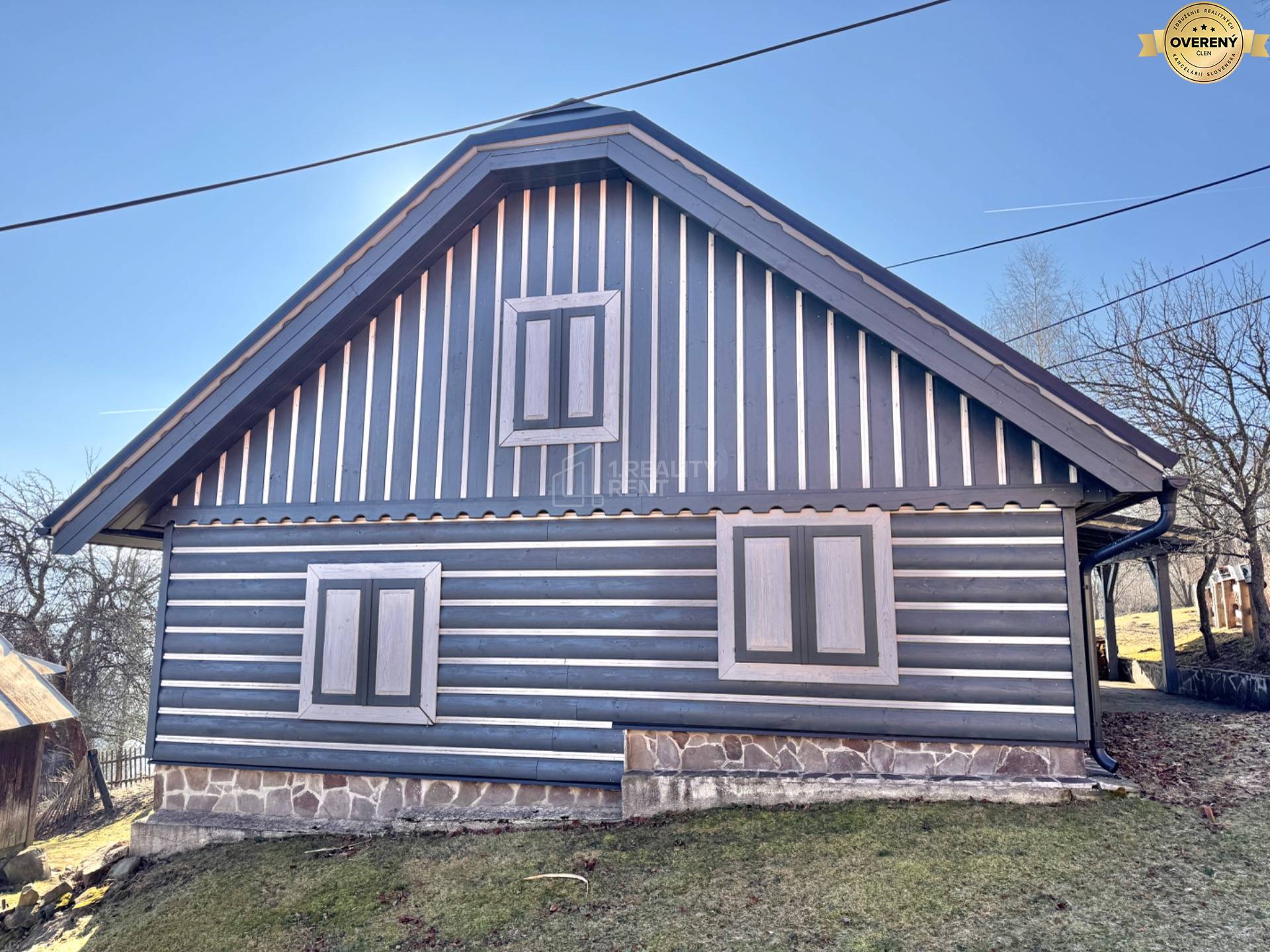 chalúpka v krásnom prostredí