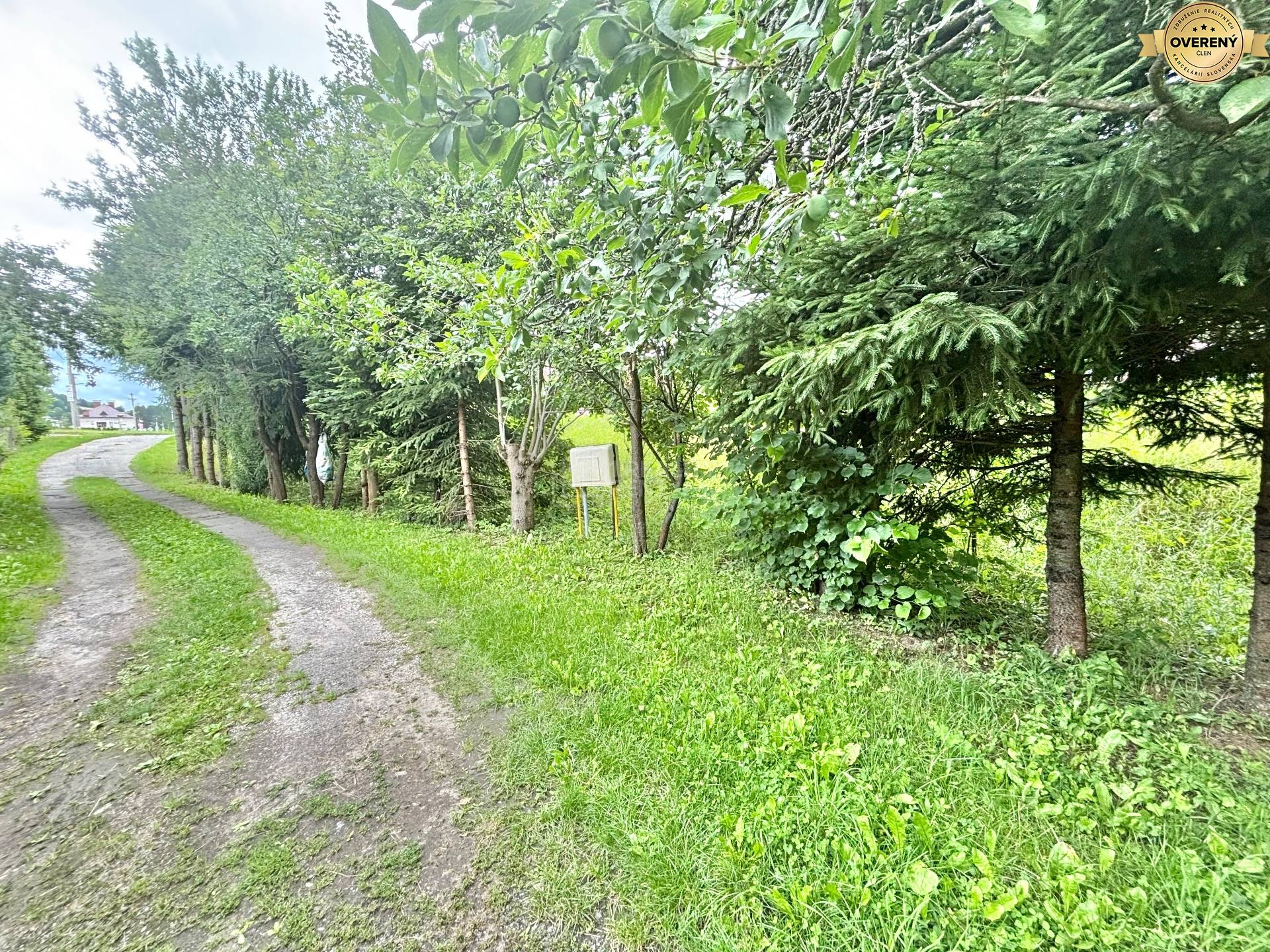 rodinný dom Makov- príjazd