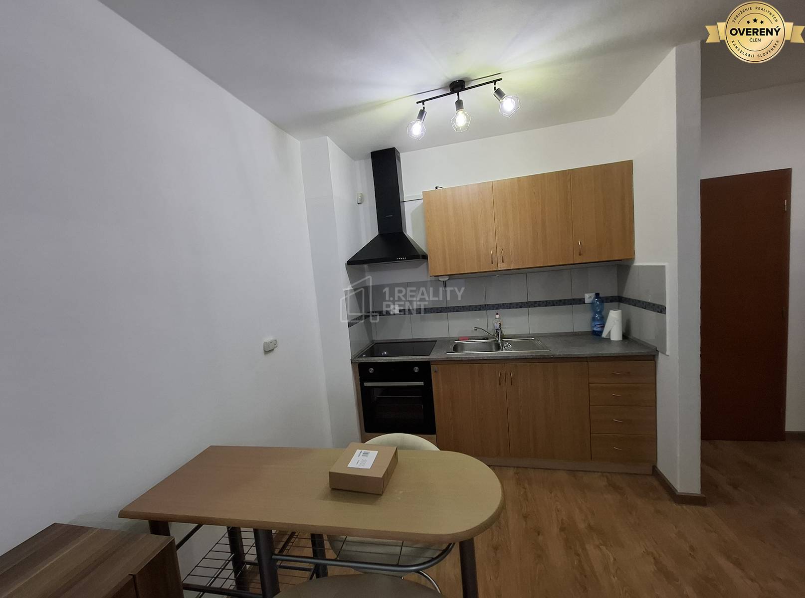 kuchynský kút a jedáleň