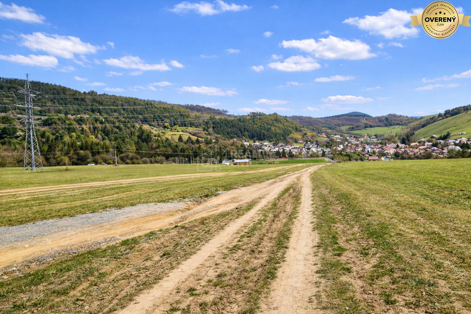 Pozemok 4345 m2 v Kotrčinej Lúčke