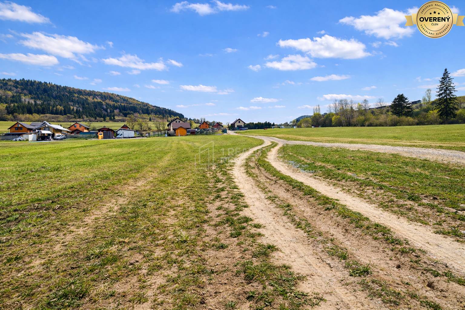 Pozemok 4345 m2 v Kotrčinej Lúčke