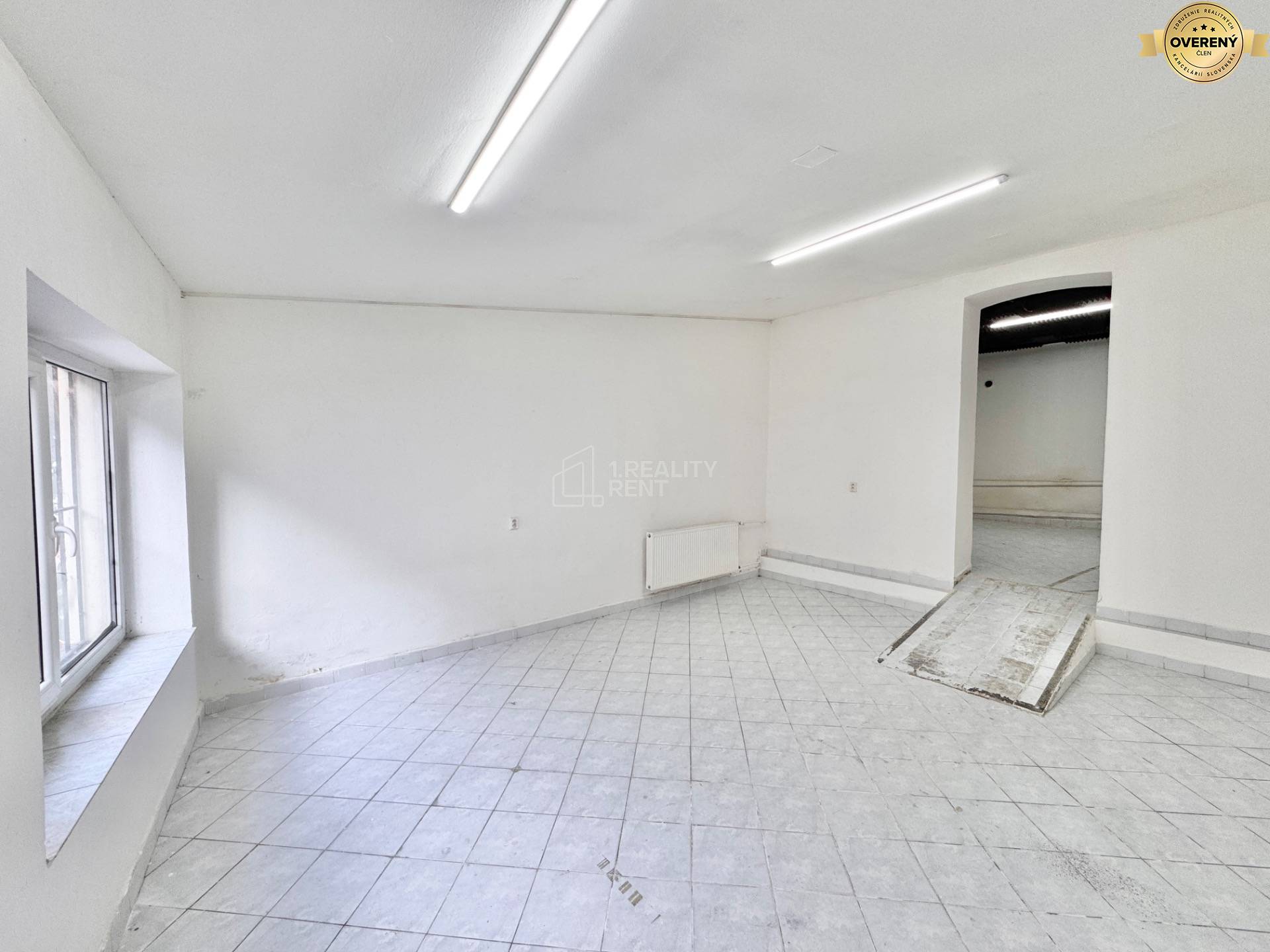 Obchodný priestor 76