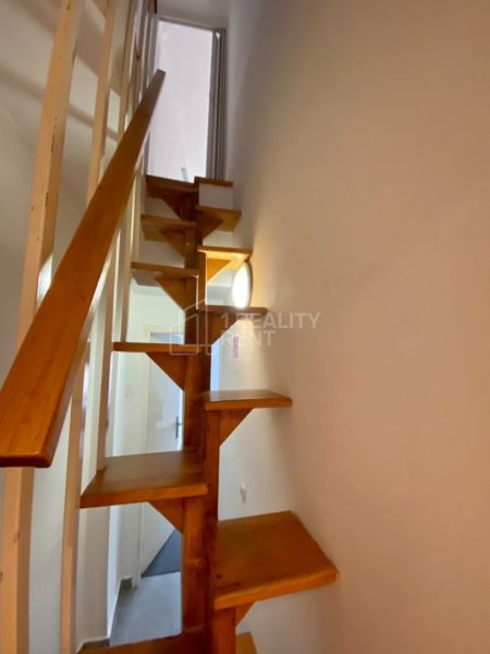 Obchodno kancelársky priestor 40 m² pešia zóna.