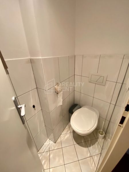 Obchodno kancelársky priestor 40 m² pešia zóna.