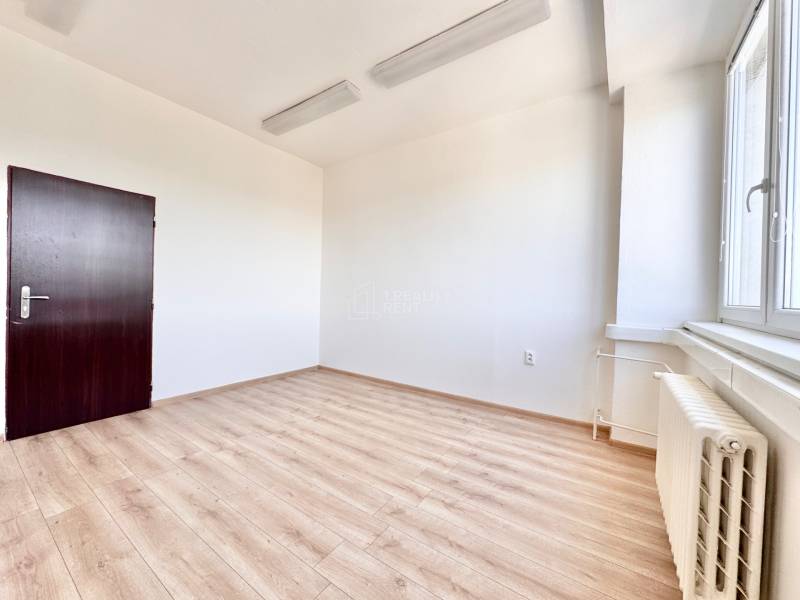 Kancelária 14 m² Bytčická ul.