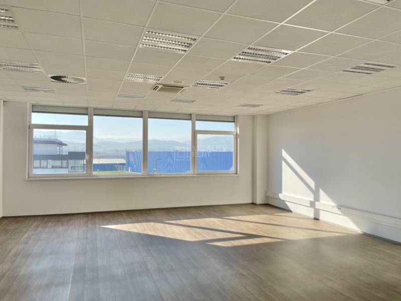 Kancelárske priestory 1600 m2 Living Žilina