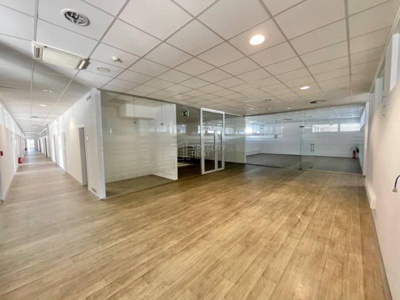 Kancelárske priestory 1600 m2 Living Žilina