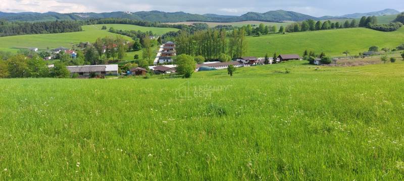 Pozemok v Brezanoch