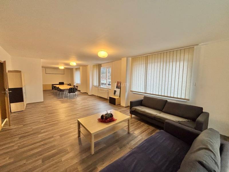 Kancelárske priestory 143 m² Podvysoká
