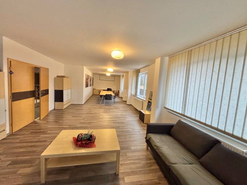 Kancelárske priestory 143 m² Podvysoká