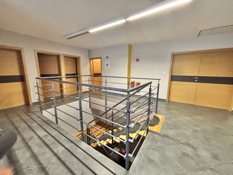 Kancelárske priestory 143 m² Podvysoká