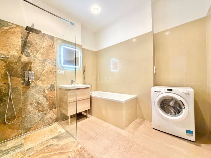 Prenájom dvojizbový byt 68 m2 v Žiline centre
