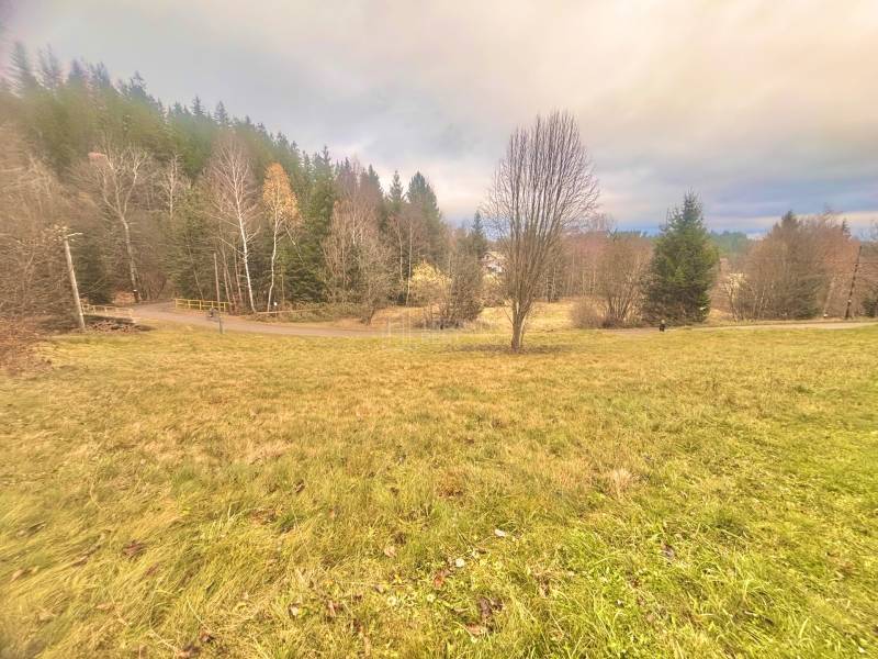 pozemok na výstavbu v Milošovej