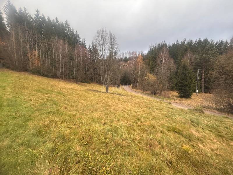 pozemok na výstavbu v Milošovej