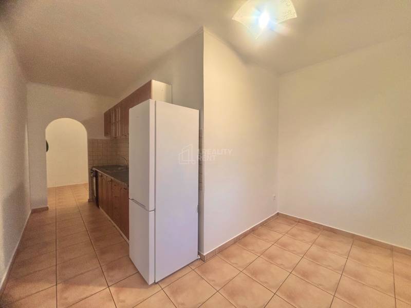 kuchyňa a časť jedálne, alebo umiestnenia izby