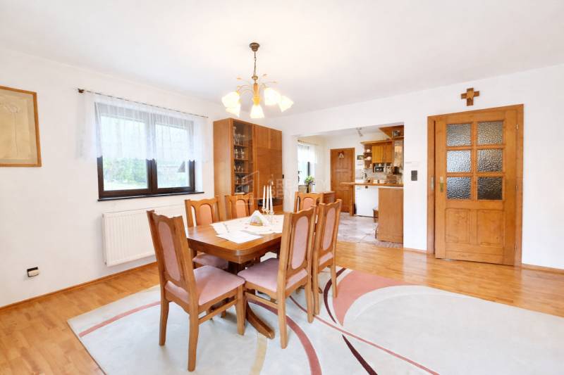 kuchyňa s jedálňou