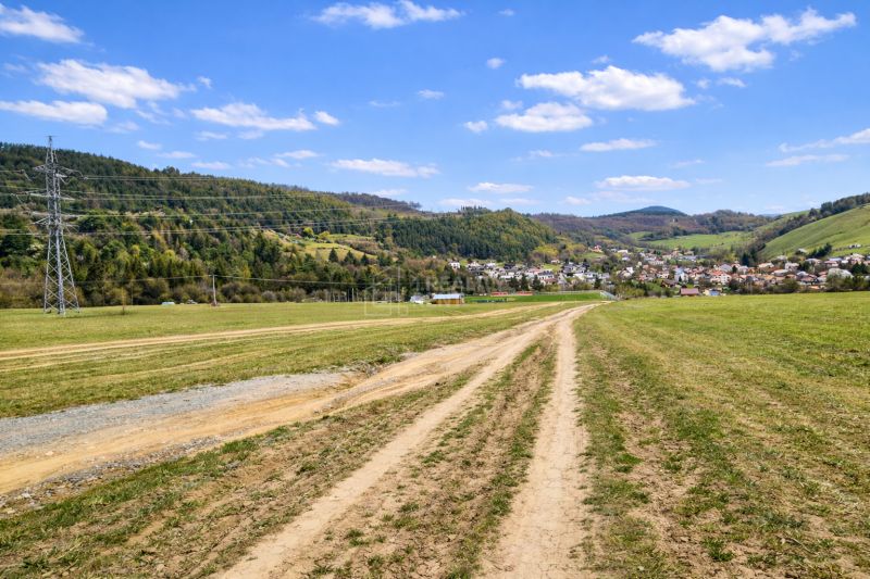 Pozemok 4345 m2 v Kotrčinej Lúčke