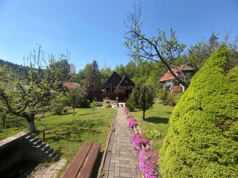pohľad od brány