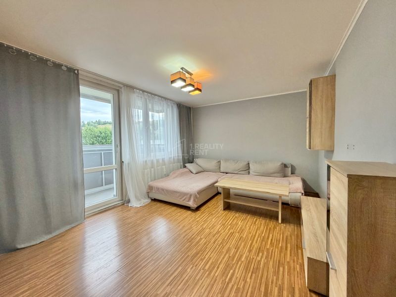 obývačka s balkónom