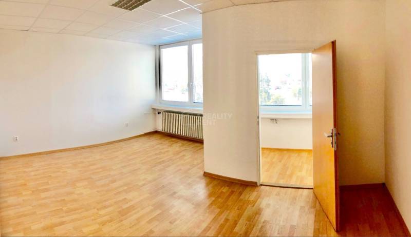 Na prenájom kanceláriu 25 m2 - ul. Vysokoškolákov Žilina