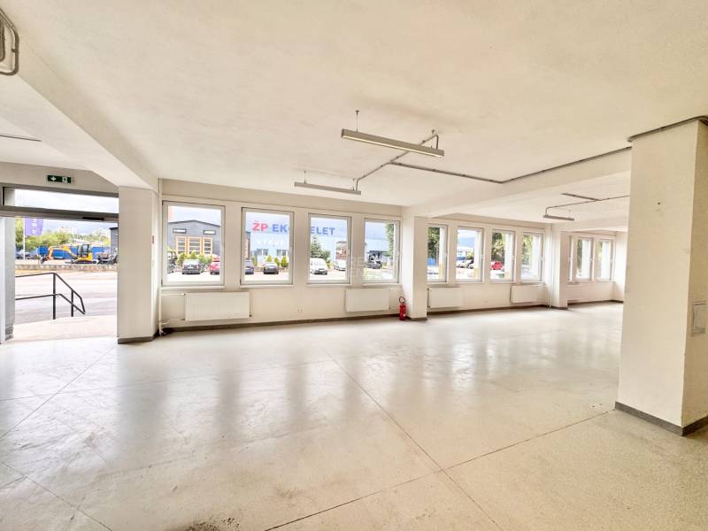 Obchodný priestor 256 m² Štrková